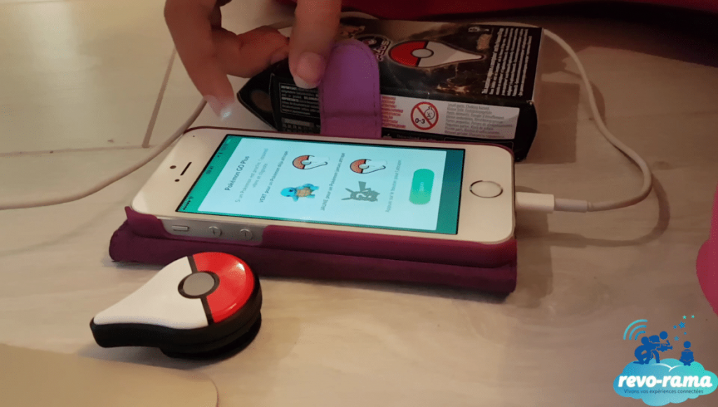 revorama-pokemon-go-plus-halloween-disneyland-paris