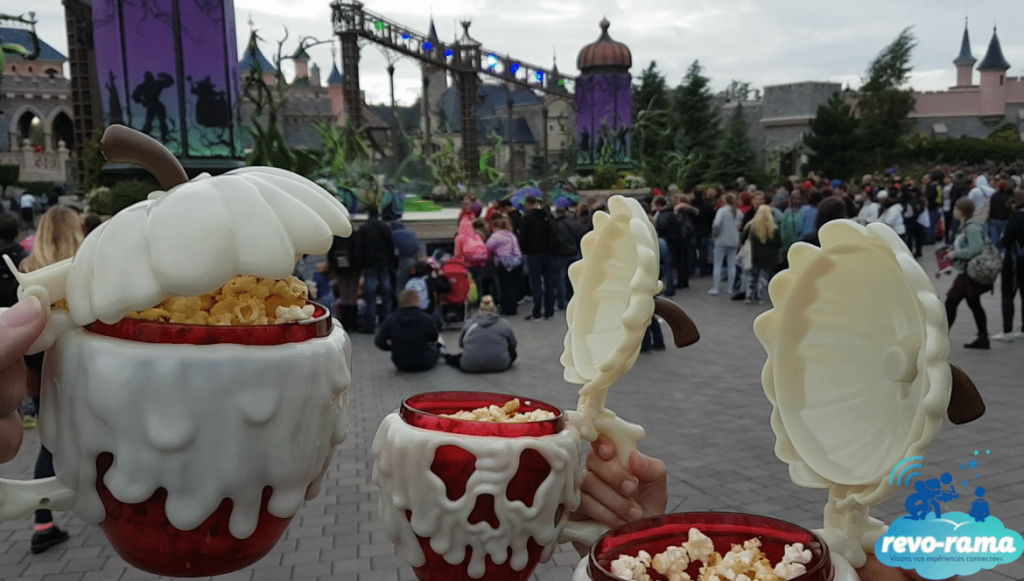 revorama-pokemon-go-plus-halloween-disneyland-paris
