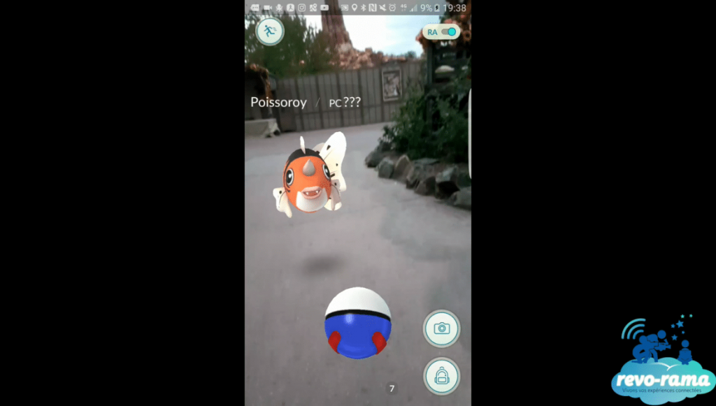 revorama-pokemon-go-plus-halloween-disneyland-paris